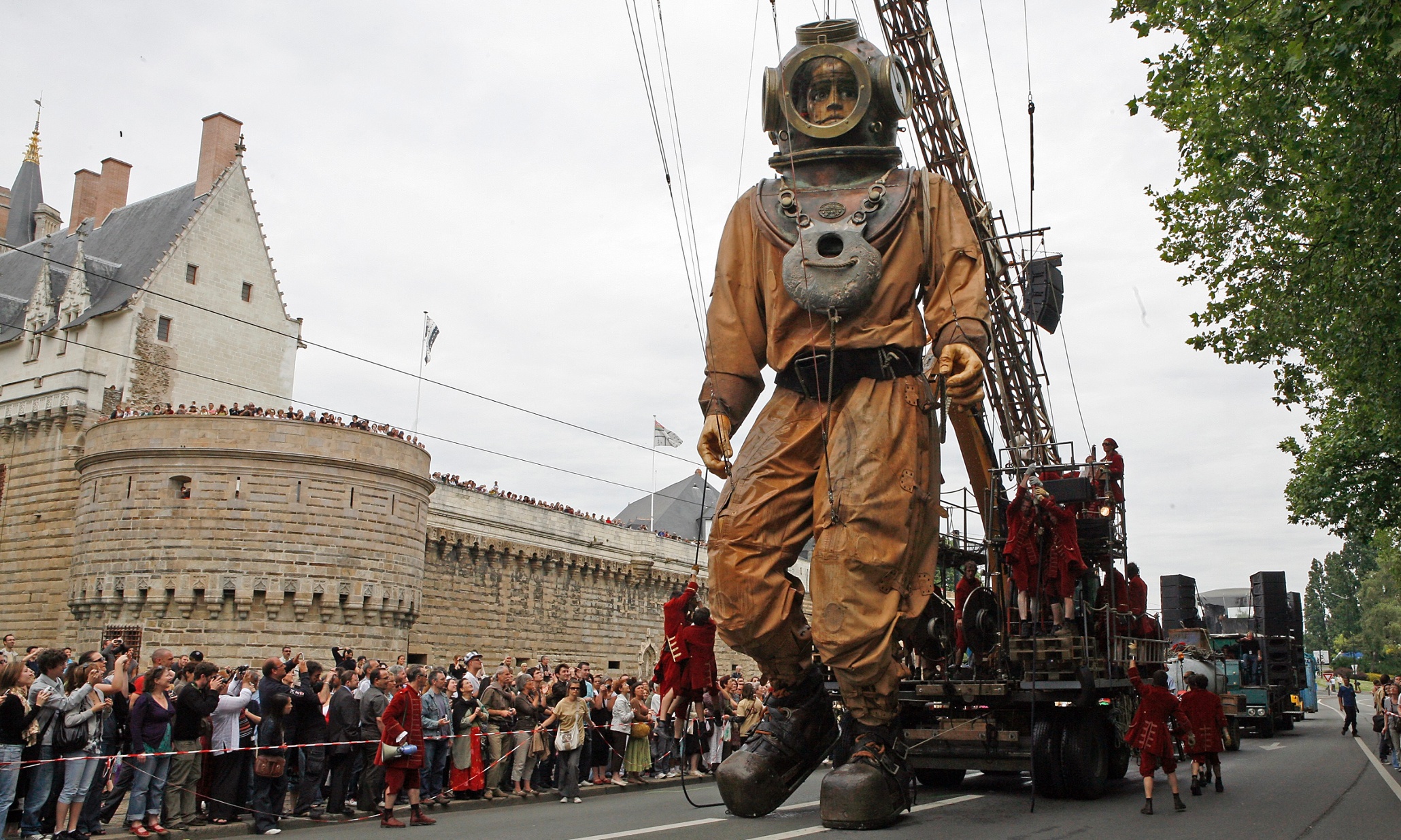 The Giants will walk the streets of the City of Perth from Friday to Sunday